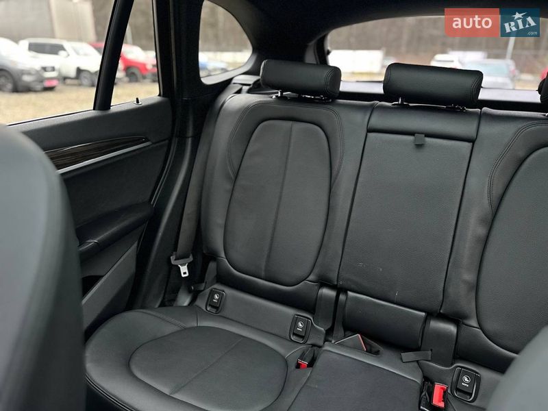 Внедорожник / Кроссовер BMW X1 2016 в Львове