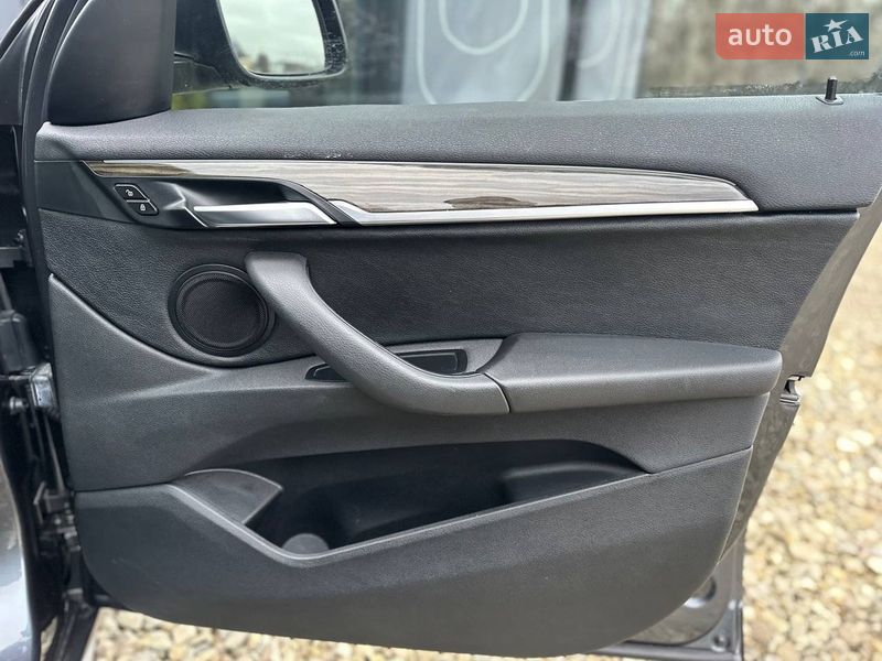 Внедорожник / Кроссовер BMW X1 2016 в Львове