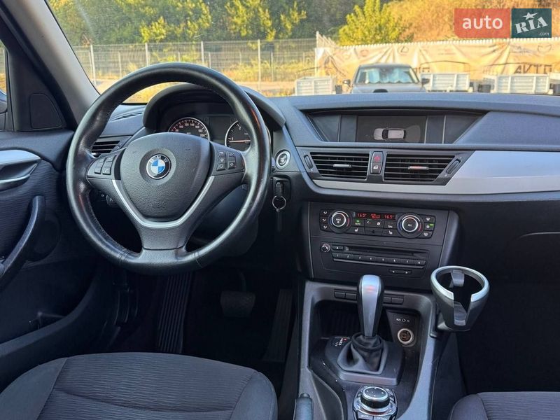 Внедорожник / Кроссовер BMW X1 2010 в Запорожье