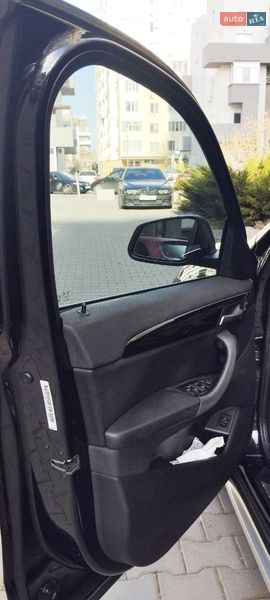 Внедорожник / Кроссовер BMW X1 2018 в Одессе