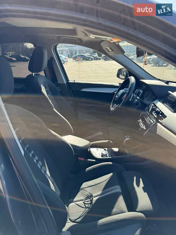 Внедорожник / Кроссовер BMW X1 2018 в Одессе