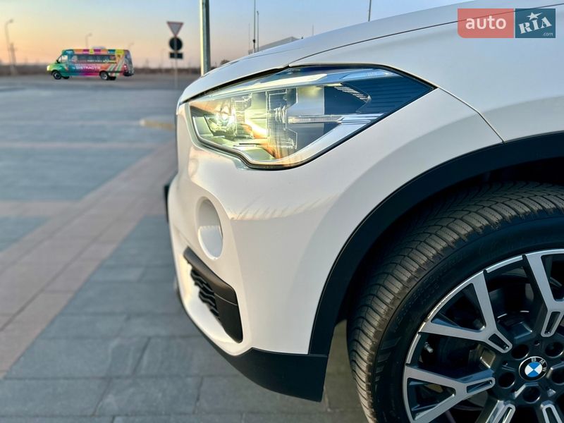 Внедорожник / Кроссовер BMW X1 2017 в Одессе