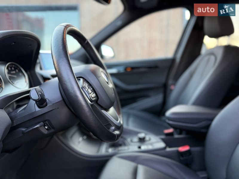 Внедорожник / Кроссовер BMW X1 2022 в Киеве