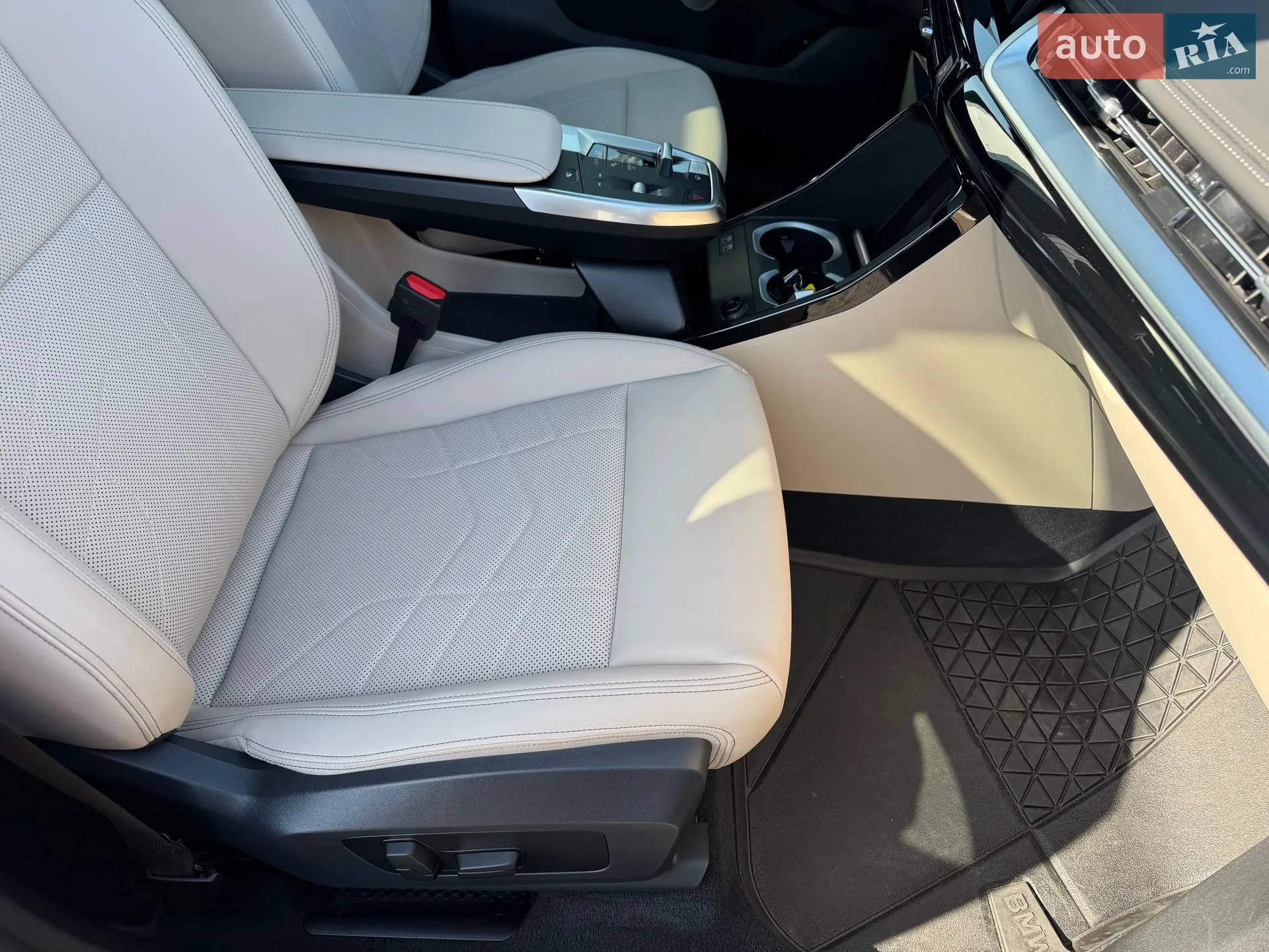 2025 BMW X1 - мініатюра 47
