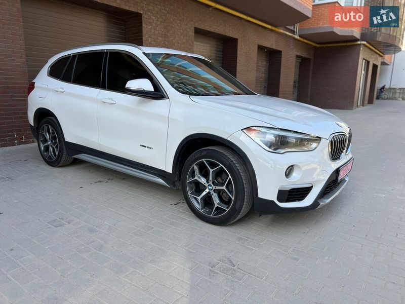 Внедорожник / Кроссовер BMW X1 2016 в Львове
