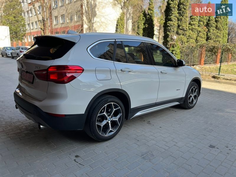 Внедорожник / Кроссовер BMW X1 2016 в Львове