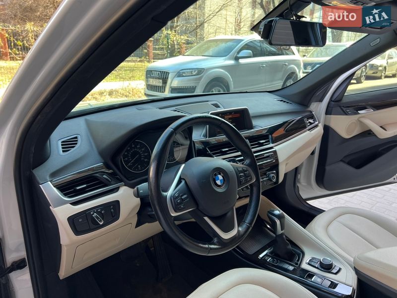 Внедорожник / Кроссовер BMW X1 2016 в Львове