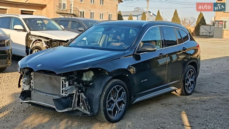 Внедорожник / Кроссовер BMW X1 2015 в Луцке