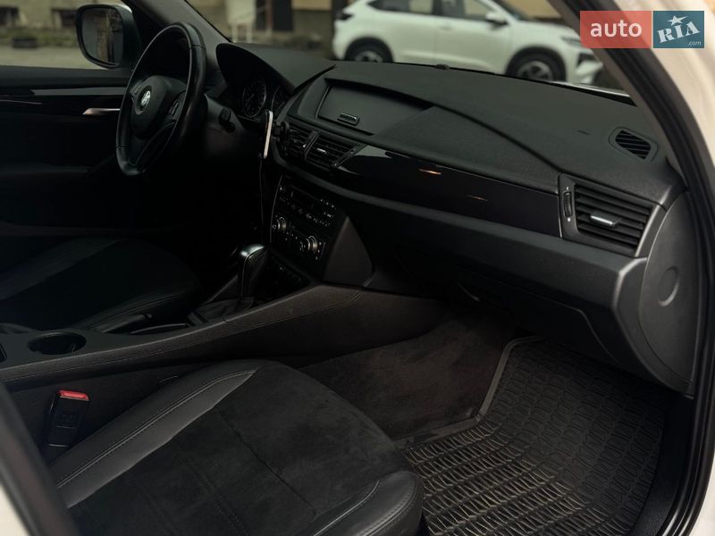Внедорожник / Кроссовер BMW X1 2011 в Виннице