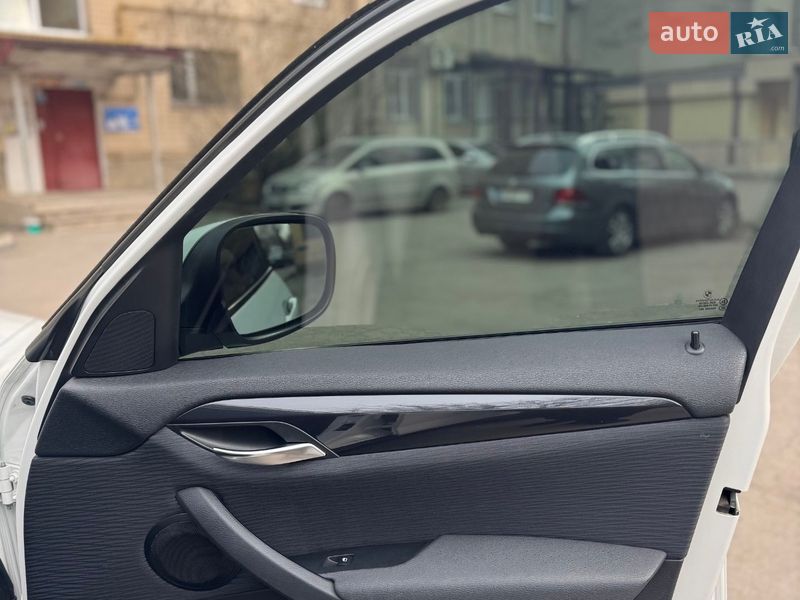 Внедорожник / Кроссовер BMW X1 2011 в Виннице