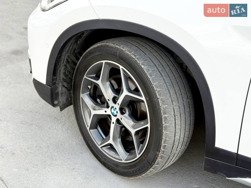 Позашляховик / Кросовер BMW X1 2017 в Рівному