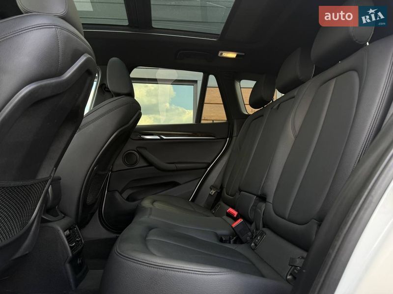 Позашляховик / Кросовер BMW X1 2017 в Рівному
