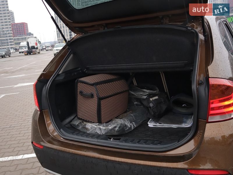 Позашляховик / Кросовер BMW X1 2010 в Києві