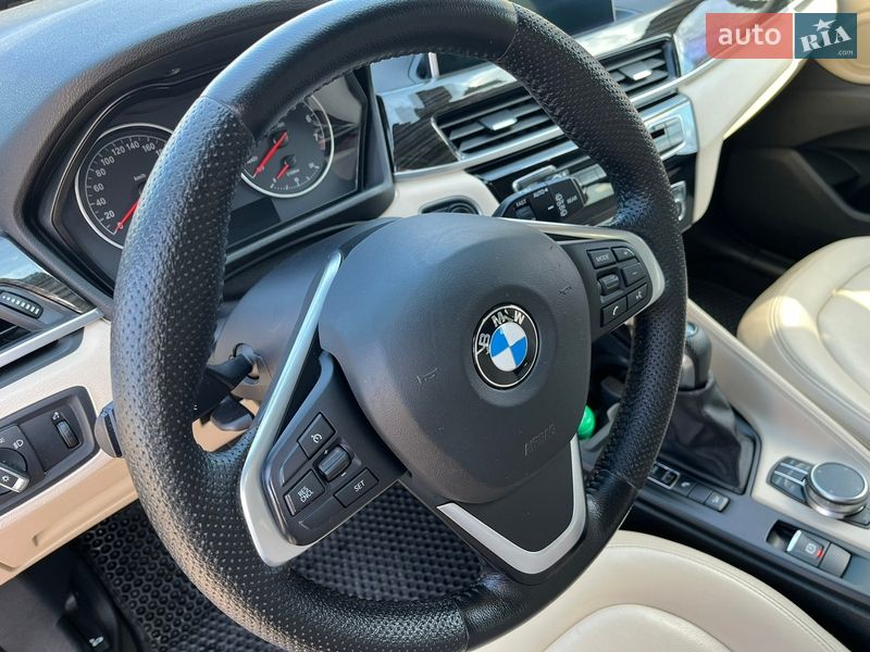 Внедорожник / Кроссовер BMW X1 2016 в Львове