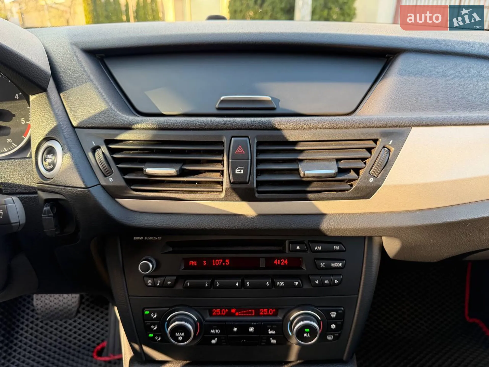 2010 BMW X1 - мініатюра 18