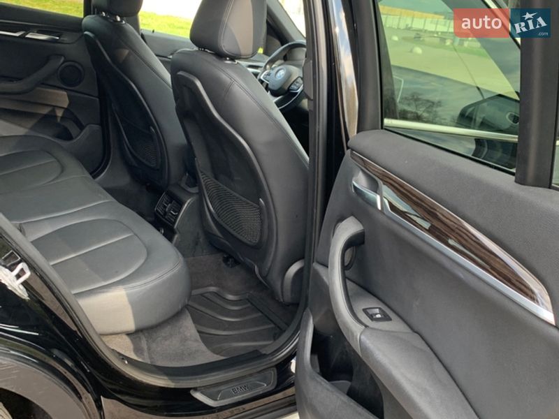 Внедорожник / Кроссовер BMW X1 2016 в Львове