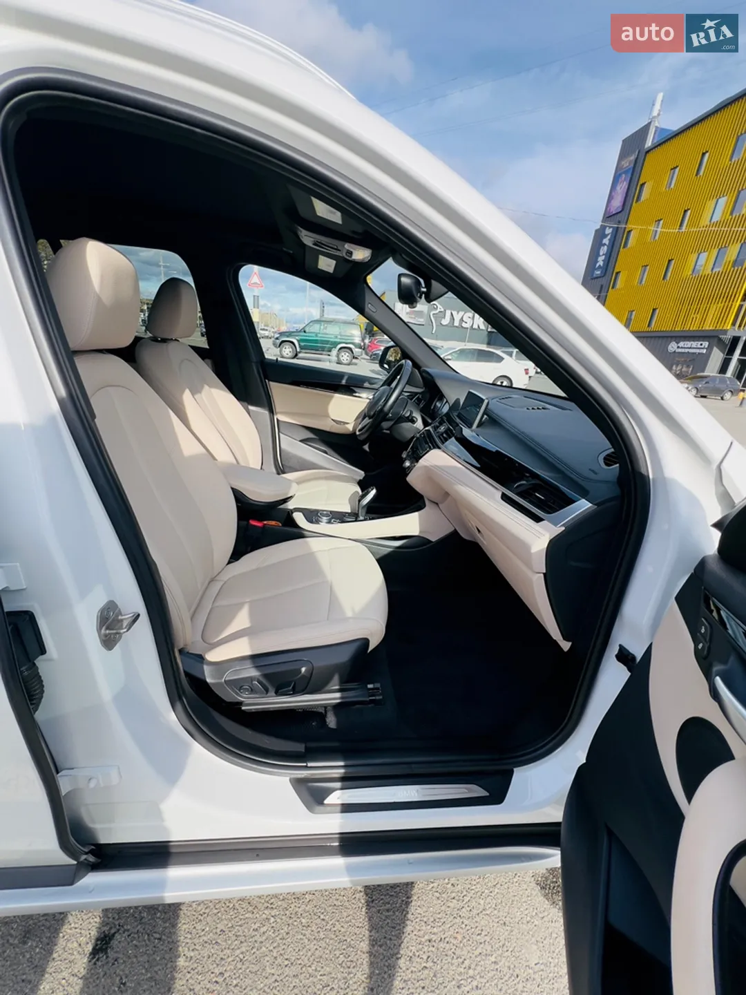 2021 BMW X1 - мініатюра 14