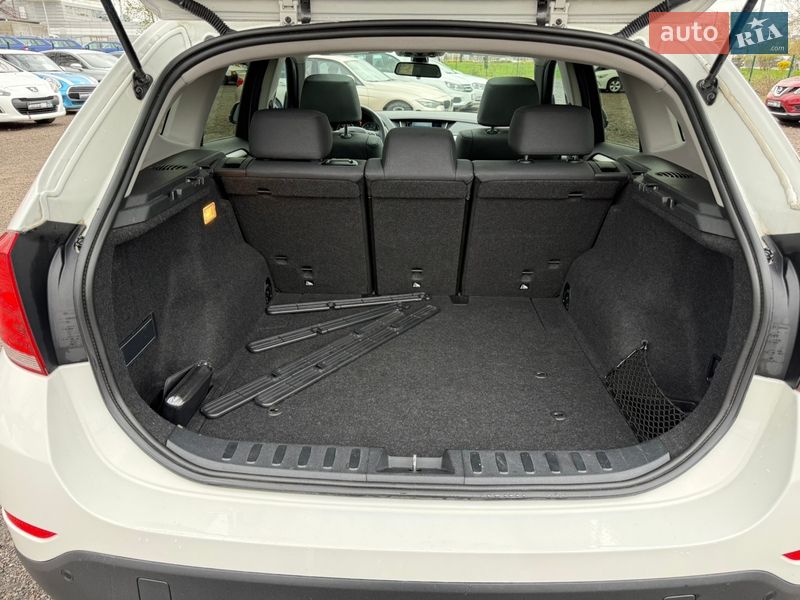 Позашляховик / Кросовер BMW X1 2012 в Києві