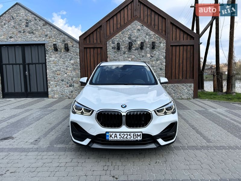 Внедорожник / Кроссовер BMW X1 2022 в Киеве фото 5 Внедорожник / Кроссовер BMW X1 2022 в Киеве