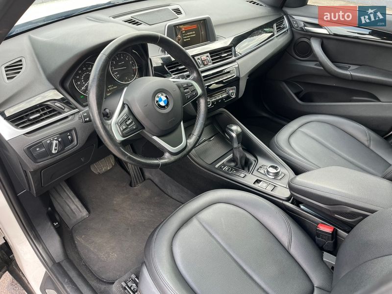 Внедорожник / Кроссовер BMW X1 2016 в Киеве