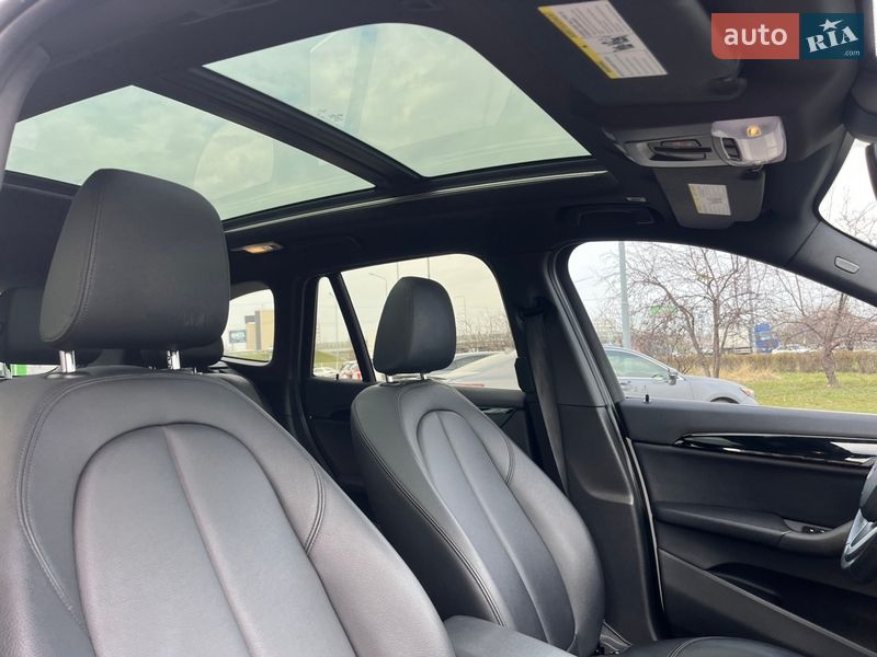 Внедорожник / Кроссовер BMW X1 2016 в Киеве