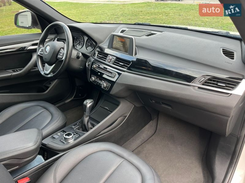 Внедорожник / Кроссовер BMW X1 2016 в Киеве