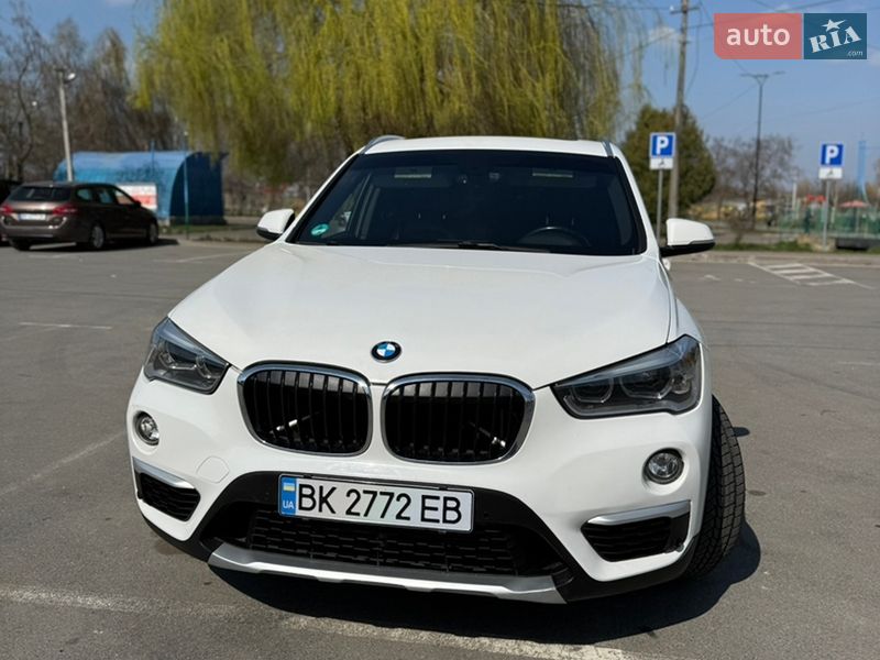 Внедорожник / Кроссовер BMW X1 2017 в Ровно