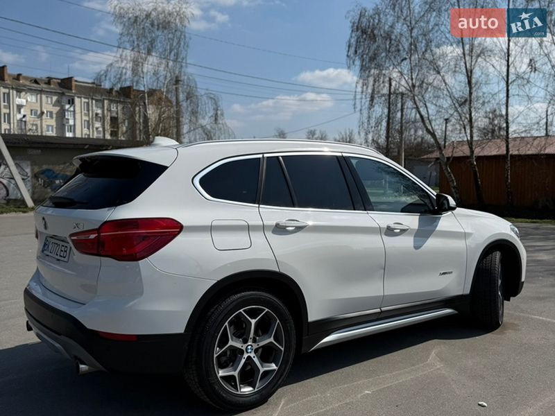 Внедорожник / Кроссовер BMW X1 2017 в Ровно