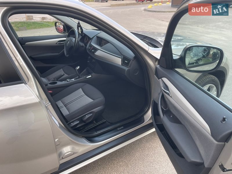 Внедорожник / Кроссовер BMW X1 2010 в Броварах