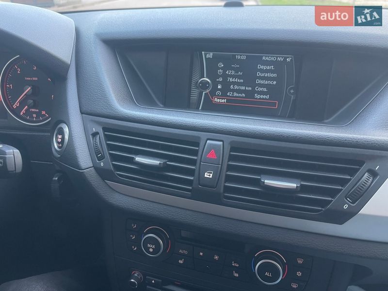 Внедорожник / Кроссовер BMW X1 2010 в Броварах