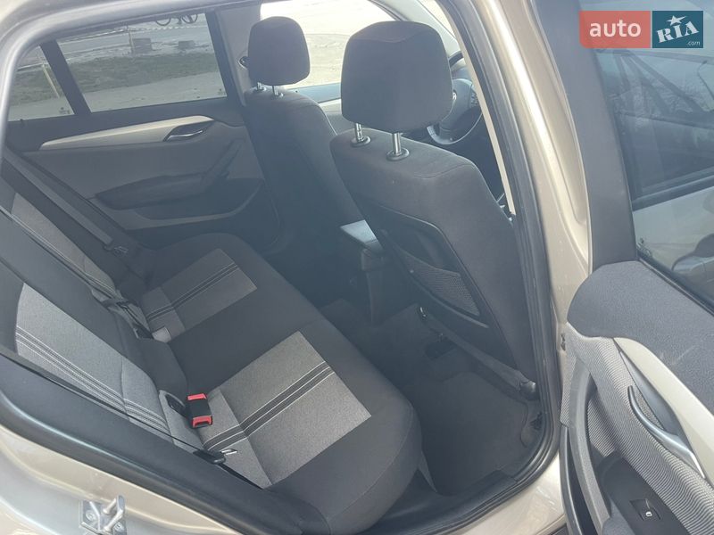 Внедорожник / Кроссовер BMW X1 2010 в Броварах