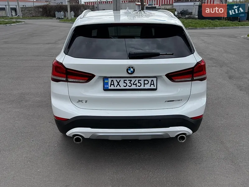BMW X1 2021 VIN WBXJG9C07M5U40101 фото оголошення 8 з 122