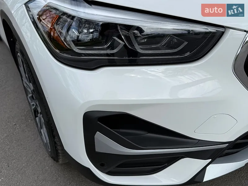 BMW X1 2021 VIN WBXJG9C07M5U40101 фото оголошення 17 з 122