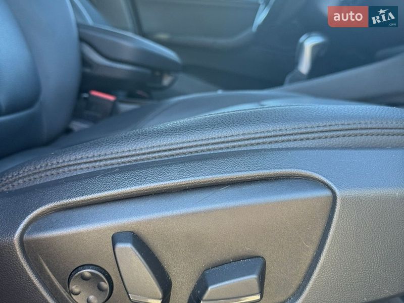 Внедорожник / Кроссовер BMW X1 2019 в Львове