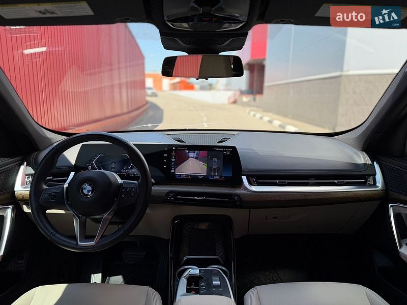 Внедорожник / Кроссовер BMW X1 2023 в Киеве