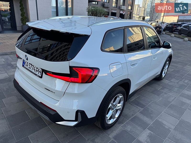 Внедорожник / Кроссовер BMW X1 2024 в Киеве