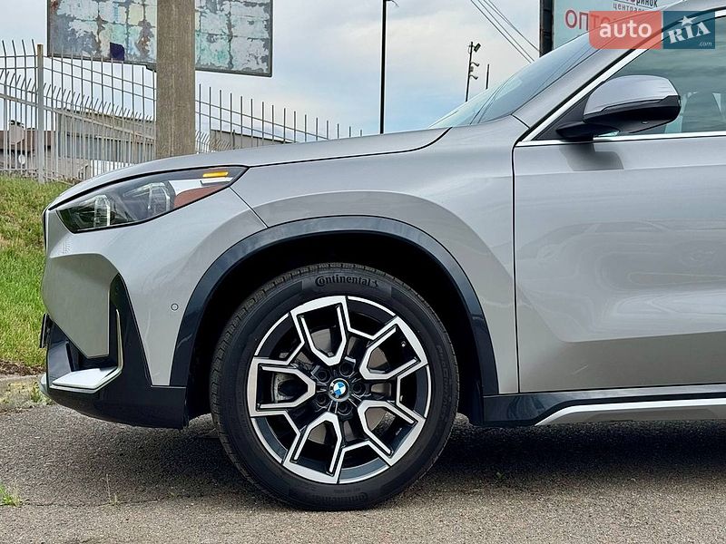 Внедорожник / Кроссовер BMW X1 2023 в Киеве