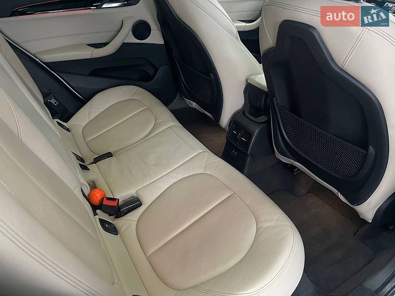 Внедорожник / Кроссовер BMW X1 2019 в Киеве