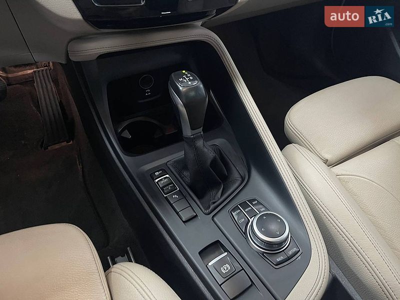 Внедорожник / Кроссовер BMW X1 2019 в Киеве