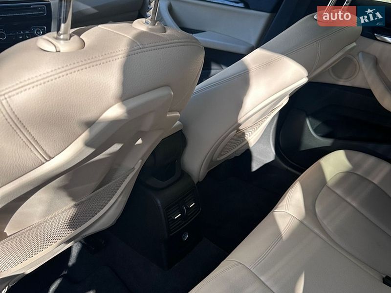 Внедорожник / Кроссовер BMW X1 2016 в Ивано-Франковске