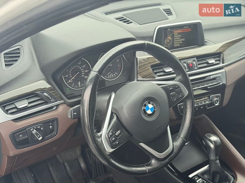 Внедорожник / Кроссовер BMW X1 2016 в Самборе