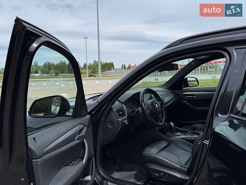 Внедорожник / Кроссовер BMW X1 2013 в Львове