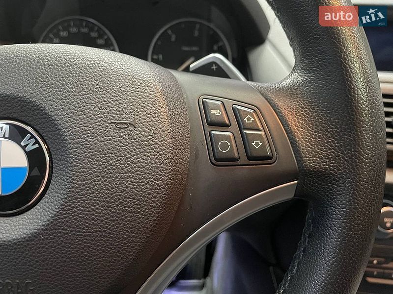 Внедорожник / Кроссовер BMW X1 2011 в Киеве