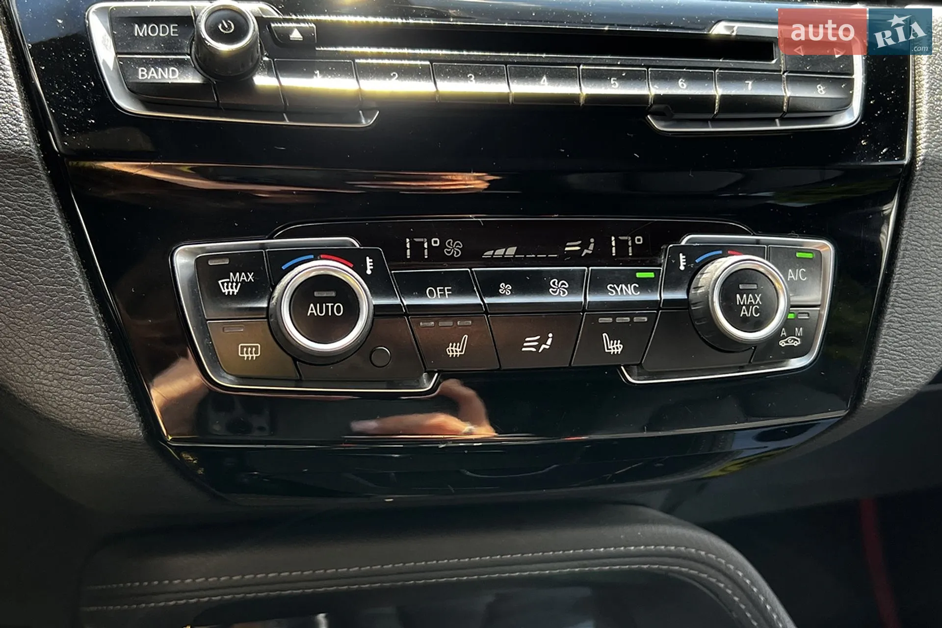 2016 BMW X1 - мініатюра 16