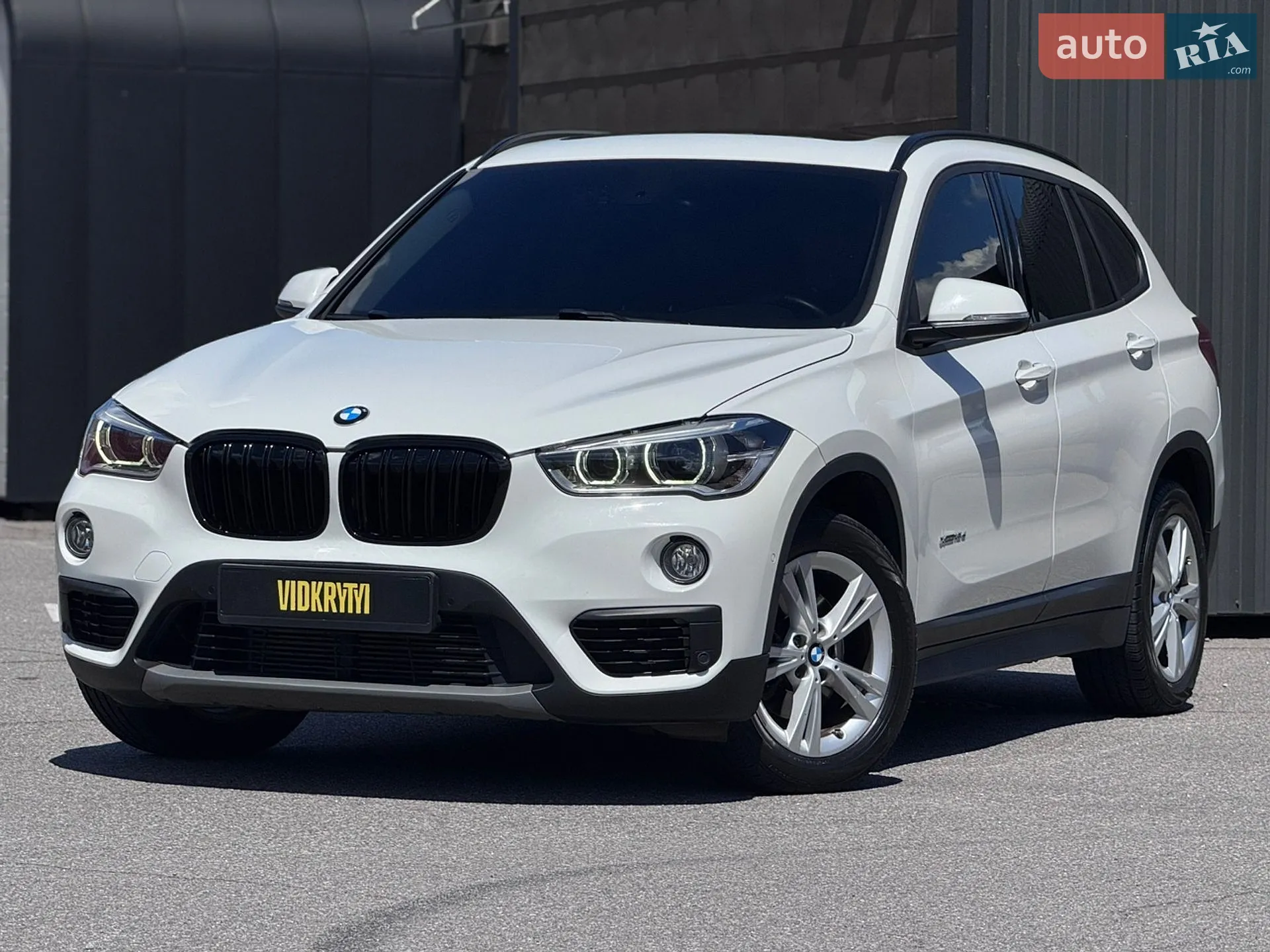 2016 BMW X1 - мініатюра 2