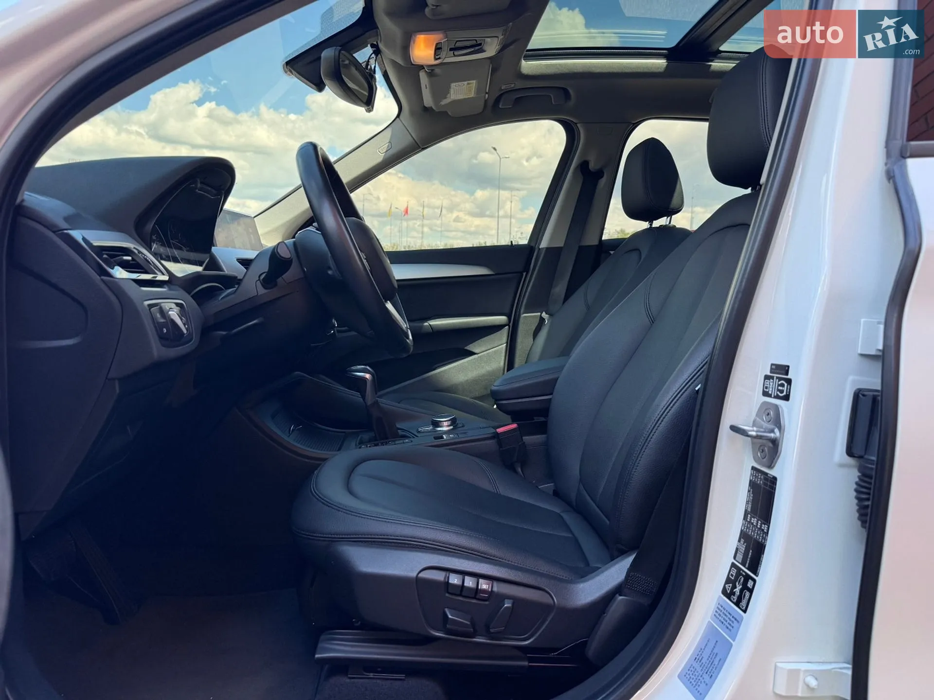 2016 BMW X1 - мініатюра 36