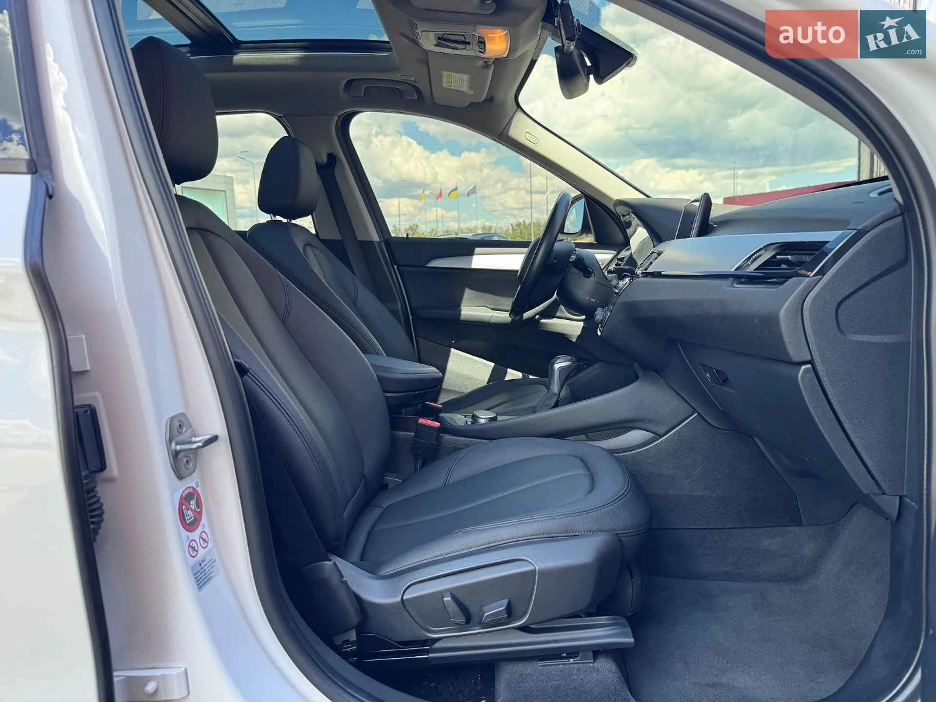 2016 BMW X1 - мініатюра 42