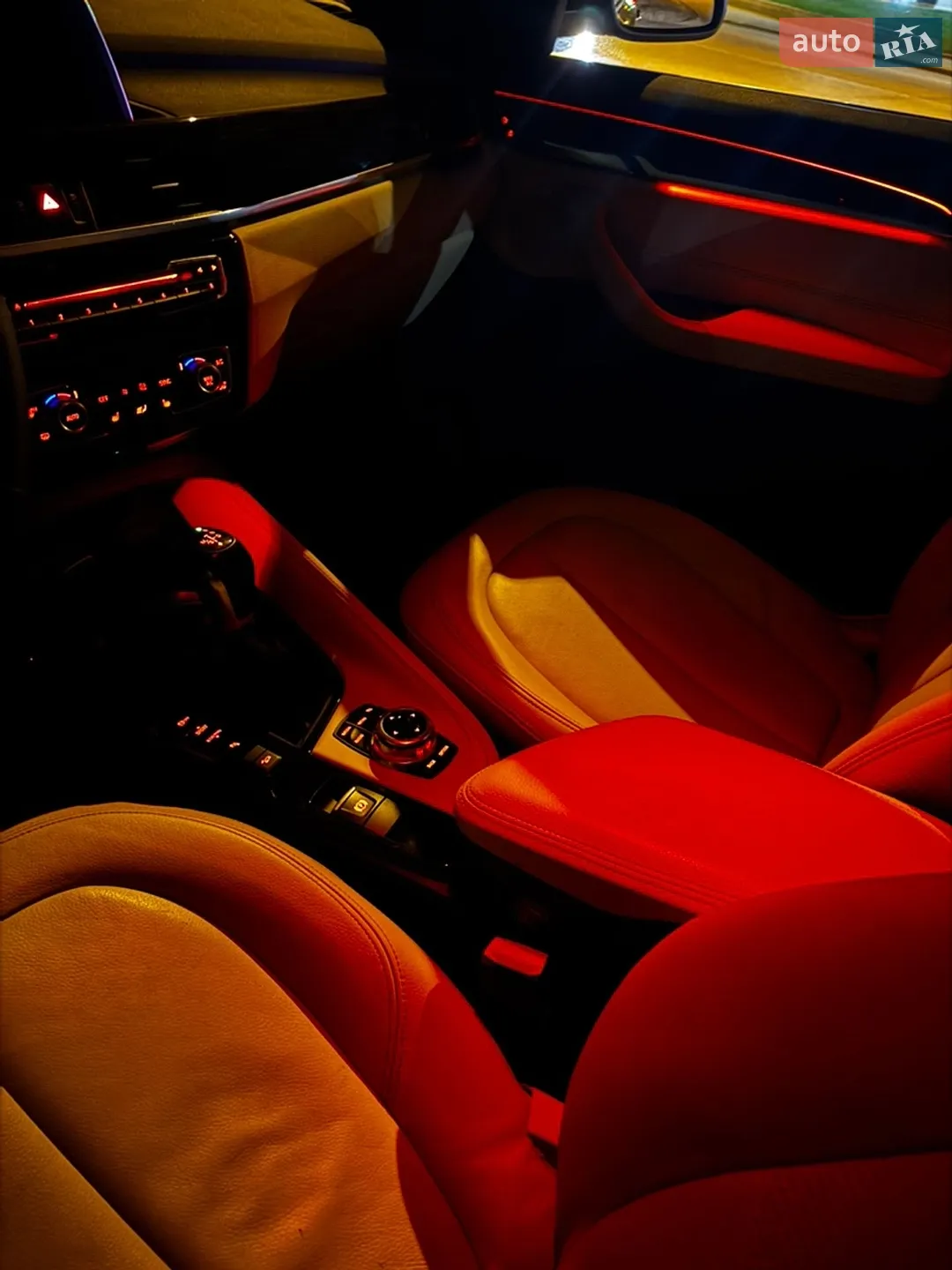 2016 BMW X1 - мініатюра 16