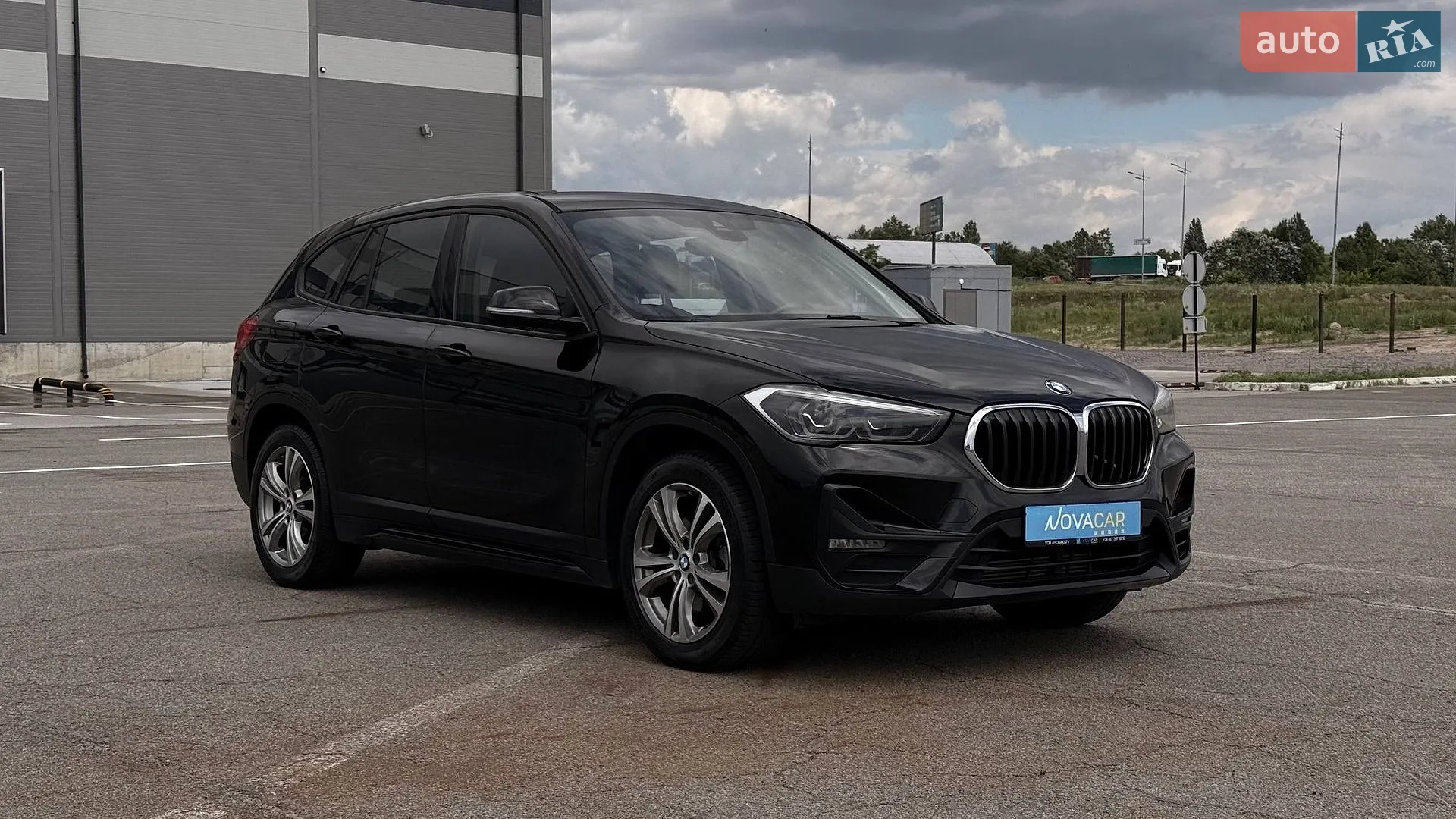 2019 BMW X1 - фото 1