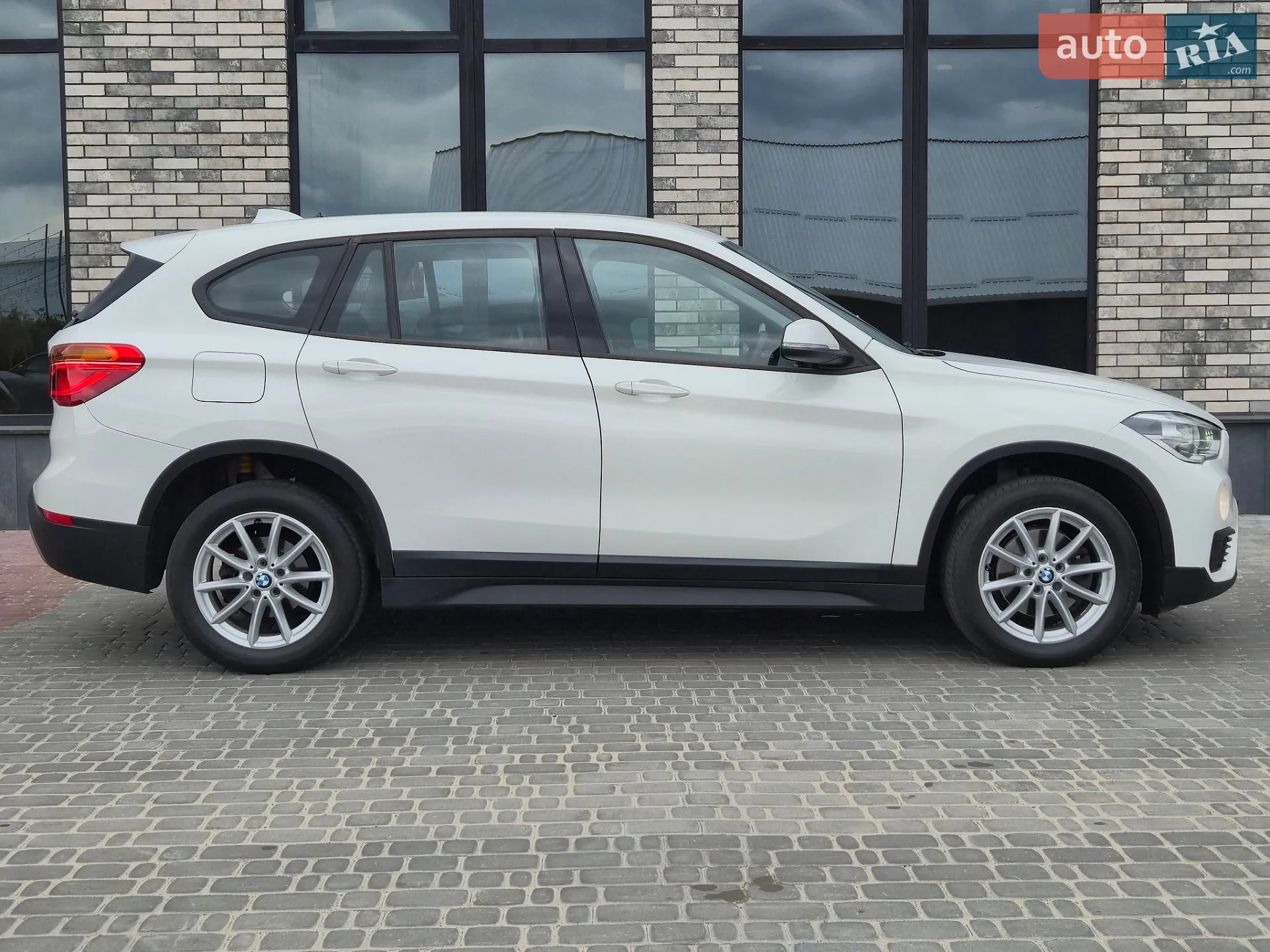 2017 BMW X1 - мініатюра 3